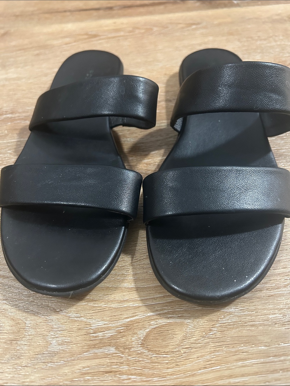 AEROSOLES Black Double-Strap Slide Sandals